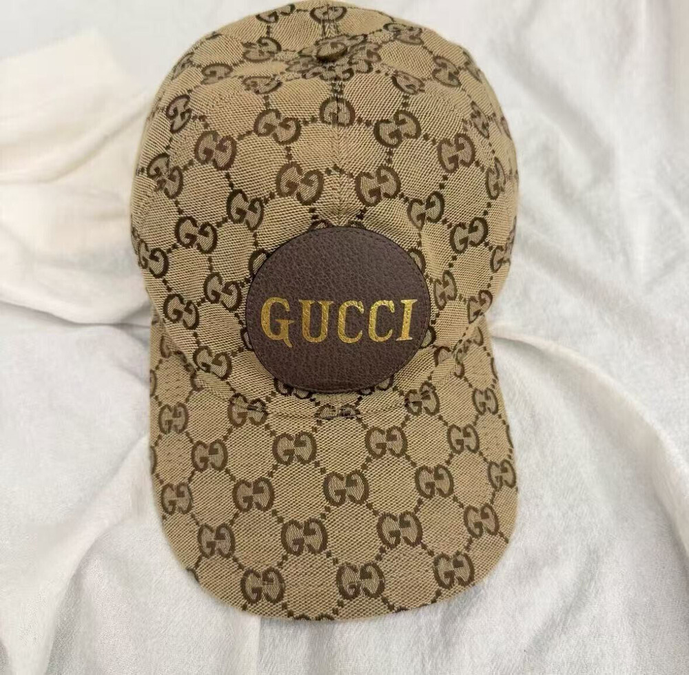 Gucci Supreme baseball cap